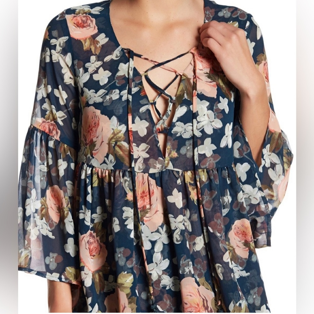 Poet tie top
